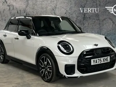 Used Mini Cooper Hatch 113 kW (154 HP) 2026 White Hatchback