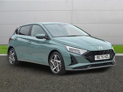 Used Hyundai i20 Premium 100 HP (73 kW) 2025 Green Hatchback
