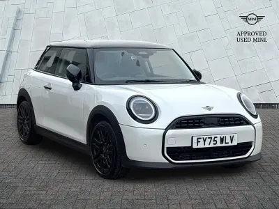 Usado Mini Cooper Hatch 113 kW (154 HP) 2025 Branco Citadino