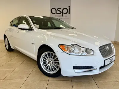 Used Jaguar XF Luxury 238 HP (175 kW) 2010 White Sedan