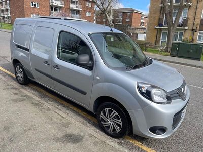 Used Nissan NV250 Tekna 95 HP (69 kW) 2021 Grey Van