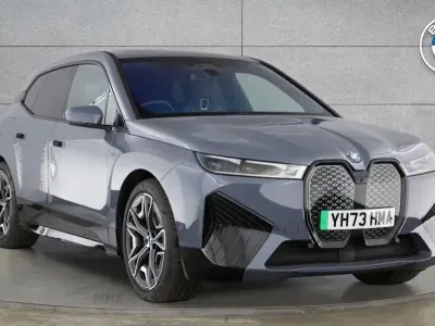 Usado BMW iX Comfort Edition 455 kW (619 HP) 2023 Cinzento SUV