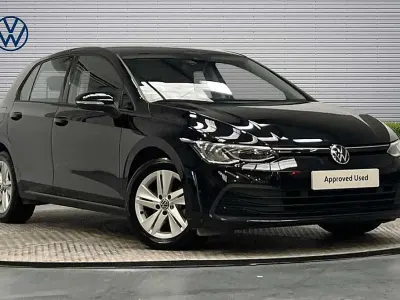 Used VW Golf VIII Life 150 HP (110 kW) 2023 Black Hatchback