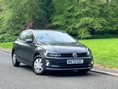 Usado VW Polo S 80 CV (58 kW) 2020 Gris Utilitario