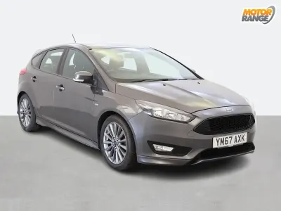 Begagnad Ford Focus ST-Line 140 HK (102 kW) 2018 Grå Halvkombi