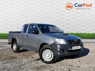 Used Toyota HiLux Active 144 HP (105 kW) 2015 Silver Pickup