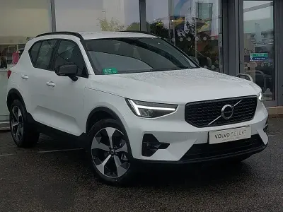 New Volvo XC40 Plus 163 HP (119 kW) 2026 White SUV