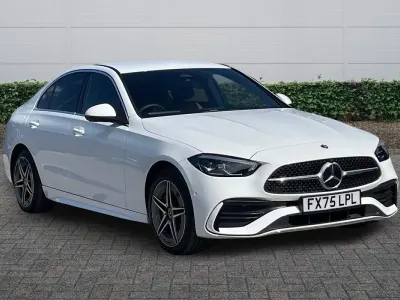 Usado Mercedes C300e AMG line 2025 Branco Sedan