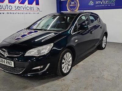 Used Vauxhall Astra Elite 2014 Green Hatchback