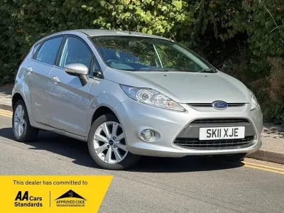 Used Ford Fiesta Zetec 96 HP (70 kW) 2011 Silver Hatchback