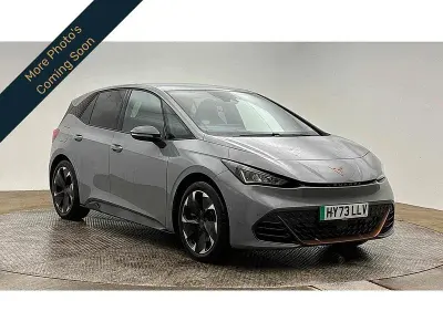 Begagnad Cupra Born e-Boost 169 kW (230 HK) 2023 Grå Halvkombi