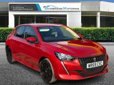 Used Peugeot 208 Allure 75 HP (55 kW) 2020 Red Hatchback