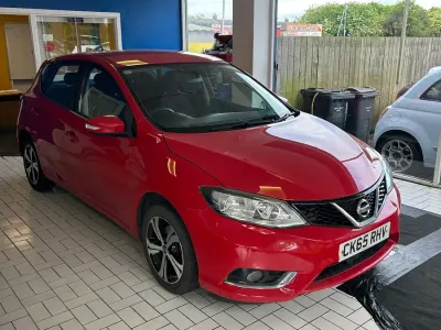 Used Nissan Pulsar Visia 110 HP (80 kW) 2015 Red Hatchback