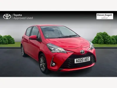 Używany Toyota Yaris 2020 Czerwony Hatchback