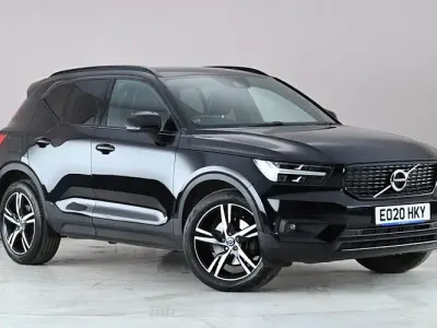 Begagnad Volvo XC40 R-Design 190 HK (139 kW) 2020 Svart SUV