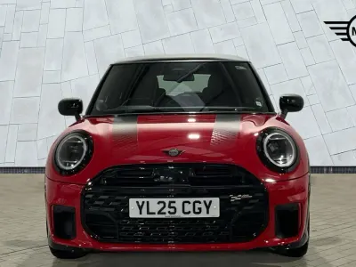 Usado Mini John Cooper Works Hatch 228 CV (167 kW) 2025 Rojo Utilitario