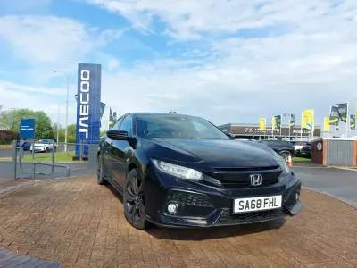Begagnad Honda Civic EX 120 HK (88 kW) 2018 Svart Halvkombi