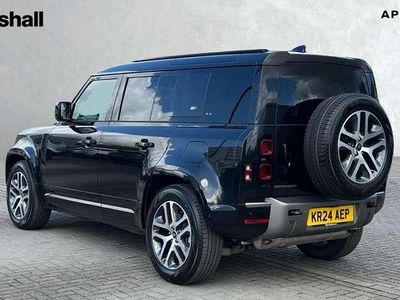 Usado Land Rover Defender SE Dynamic 404 HP (297 kW) 2024 Preto SUV