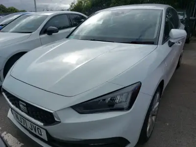 Used Seat Leon SE Dynamic 110 HP (80 kW) 2021 White Hatchback