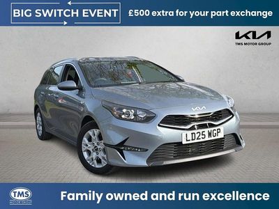 Usado Kia Ceed 138 HP (101 kW) 2025 Prateado Citadino