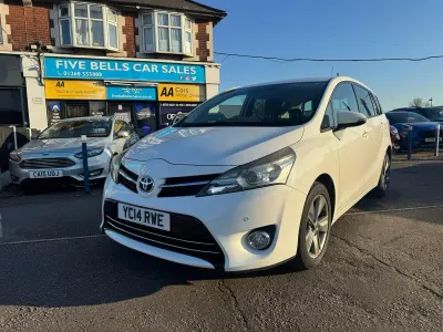 Used Toyota Verso Trend 112 HP (82 kW) 2014 White MPV