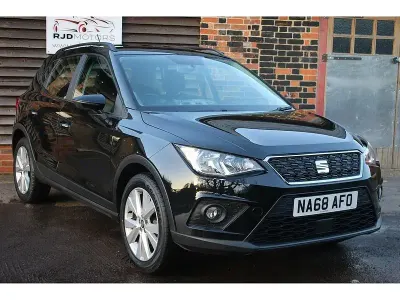 Używany Seat Arona SE 95 KM (69 kW) 2018 Czarny SUV