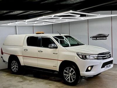 Used Toyota HiLux 150 HP (110 kW) 2018 White Pickup