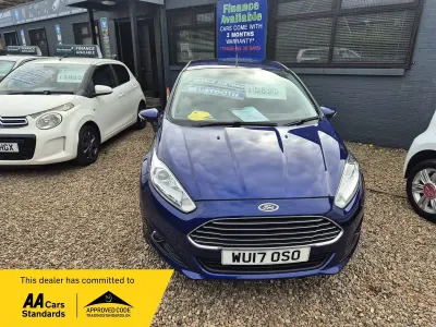 Usado Ford Fiesta Zetec 2017 Azul Utilitario