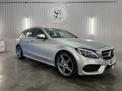 Begagnad Mercedes C200