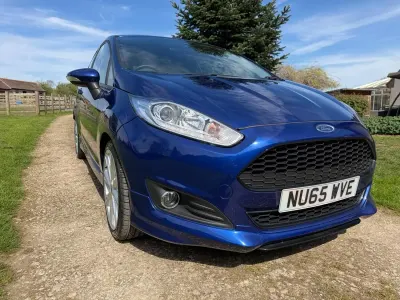 Used Ford Fiesta Zetec 75 HP (55 kW) 2015 Blue Hatchback