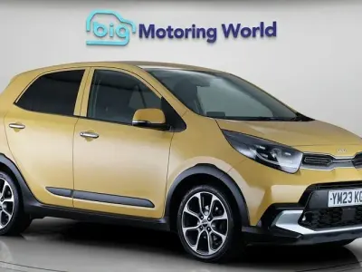 Begagnad Kia Picanto X-Line 67 HK (49 kW) 2023 Gul Halvkombi