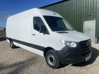 Używany Mercedes Sprinter Progressive 2022 Biały Van