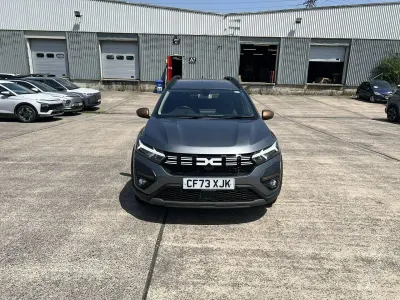 Used Dacia Jogger Extreme 138 HP (101 kW) 2023 Grey MPV