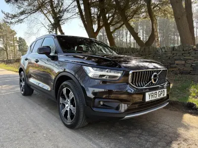 Second-hand Volvo XC40 Inscription 190 CP (139 kW) 2019 Negru SUV