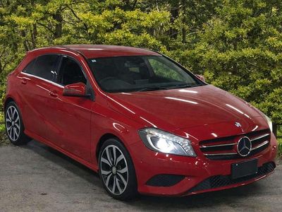 Used Mercedes A180 SE 122 HP (89 kW) 2013 Red Hatchback