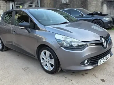 Usado Renault Clio IV Expression+ 2014 Gris Utilitario