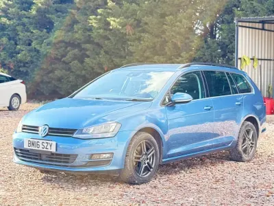 Used VW Golf VII Comfortline 85 HP (62 kW) 2016 Blue Sedan