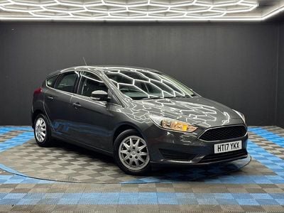 Begagnad Ford Focus Style 2017 Grå Halvkombi