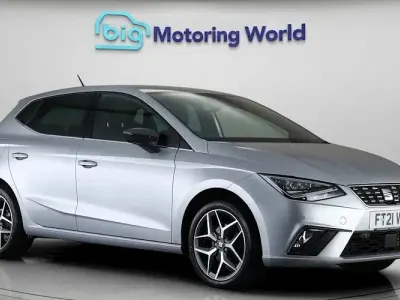 Begagnad Seat Ibiza XCELLENCE Lux 110 HK (80 kW) 2021 Silver Halvkombi