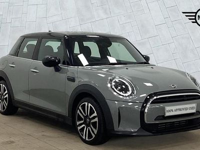 Usado Mini Cooper Exclusive 134 CV (98 kW) 2022 Gris Utilitario