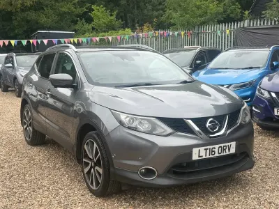 Used Nissan Qashqai Tekna 115 HP (84 kW) 2016 Grey SUV