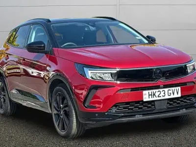 Gebraucht Vauxhall Grandland X 131 PS (96 kW) 2023 Rot SUV