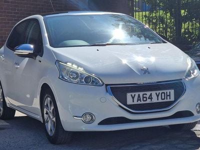 White Used 2015 Peugeot 208 Style Hatchback | £6,150 (Fair price)