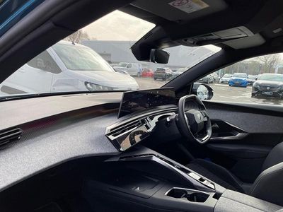 Used Peugeot e-3008 GT 152 kW (207 HP) 2024 Blue SUV