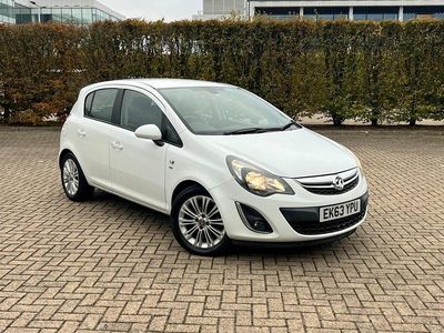 Used Vauxhall Corsa 100 HP (73 kW) 2013 White Hatchback