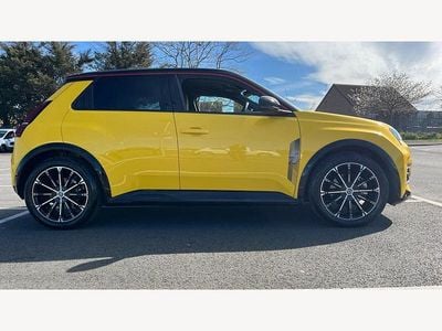 New Renault R5 Iconic 89 kW (122 HP) 2025 Hatchback