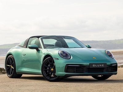 Used Porsche 911 385 HP (283 kW) 2023 Green Coupe
