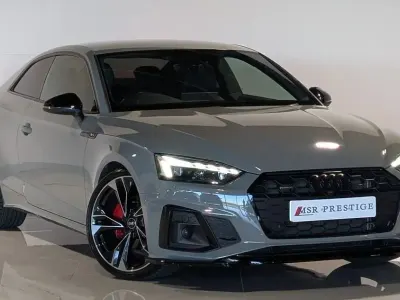 Begagnad Audi A5 Black Edition 190 HK (139 kW) 2022 Grå Sportkupé