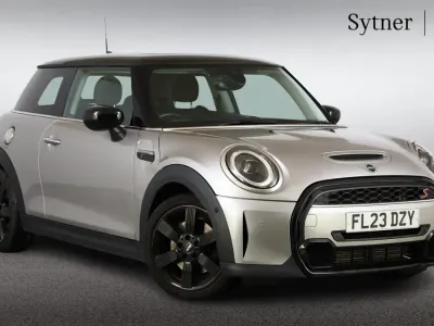 Used Mini Cooper S Classic 176 HP (129 kW) 2023 Silver Hatchback