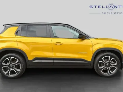 Begagnad Jeep Avenger EV Summit 113 kW (154 HK) 2025 SUV